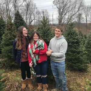 Meet your Posher, Dara